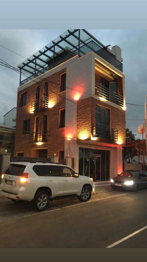 Batumi Hotel R&M Exterior photo